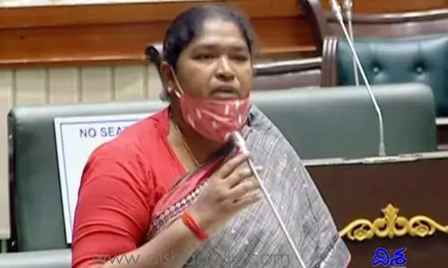 మూడెకరాల తరహాలోనే దళిత బంధు కావద్దు : ఎమ్మెల్యే సీతక్క