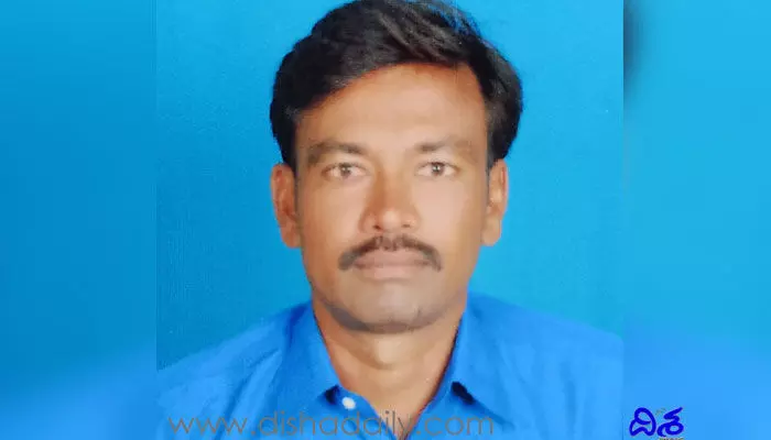 నీటి మోటార్ వైర్లు సర్దుతుండగా.. షాక్ కొట్టి రైతు మృతి నీటి మోటార్ వైర్లు సర్దుతుండగా.. షాక్ కొట్టి రైతు మృతి
