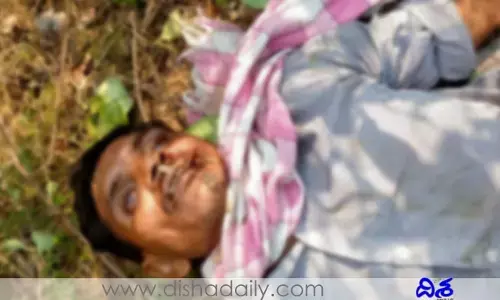 డివైడర్‌ను ఢీకొన్న బైక్.. ఒకరు మృతి
