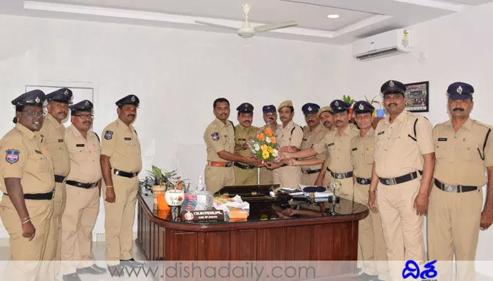 పదోన్నతి ఉద్యోగుల బాధ్యతను పెంచుతుంది: అదనపు ఎస్పీ రూపేష్ పదోన్నతి ఉద్యోగుల బాధ్యతను పెంచుతుంది: అదనపు ఎస్పీ రూపేష్