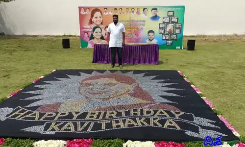 ఎమ్మెల్సీ కవితకు వినూత్నంగా జన్మదిన శుభాకాంక్షలు.. ఫొటోల కోసం పోటీ పడుతున్న ప్రజలు