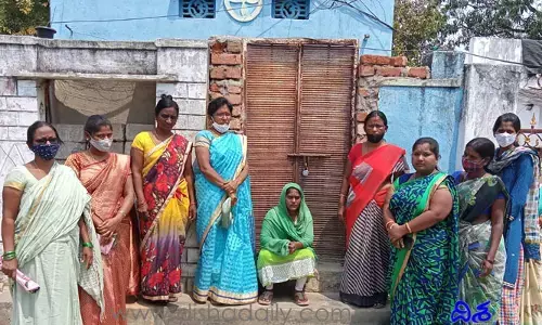 ఆనాడు అలా వెళ్లిపోయిన భర్త.. నేడు భర్త కోసం భార్య మౌన పోరాటం