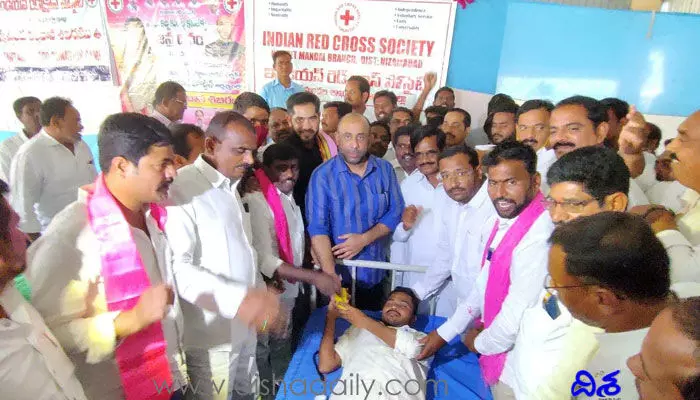 బతుకమ్మకు ప్రపంచవ్యాప్తంగా గుర్తింపు రావడానికి కారణం ఆమె: ఎమ్మెల్యే షకీల్ బతుకమ్మకు ప్రపంచవ్యాప్తంగా గుర్తింపు రావడానికి కారణం ఆమె: ఎమ్మెల్యే షకీల్