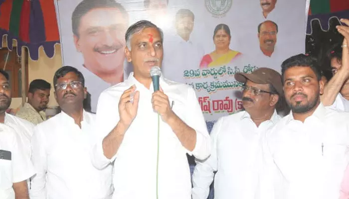 త్వరలో వడ్డీలేని రుణాలు వంద కోట్లు విడుదల: మంత్రి హరీష్ త్వరలో వడ్డీలేని రుణాలు వంద కోట్లు విడుదల: మంత్రి హరీష్