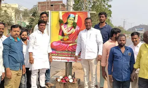 మొల్లమాంబ అడుగు జాడల్లో నడుద్దాం