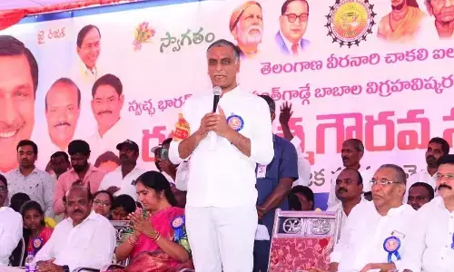 33 జిల్లాల్లో 66 కోట్లతో మాడ్రన్ దోబీ ఘాట్ లను నిర్మిస్తాం: మంత్రి హరీష్