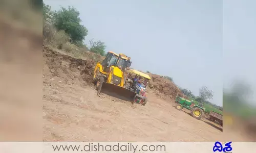 అధికారుల నిర్లక్ష్యంతో యథేచ్ఛగా కొనసాగుతున్న వాటి తవ్వకాలు..