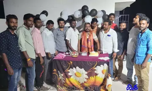 ఘనంగా నామ ప్రవీణ్ జన్మదిన వేడుకలు..