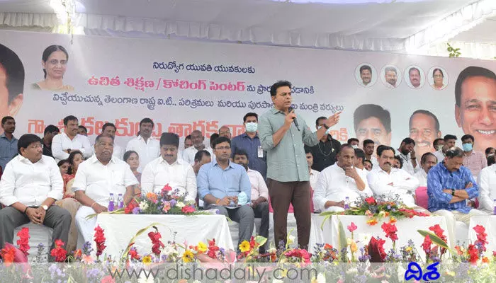 ప్రతి మనిషి జీవితంలో ఆ మూడు అంశాలు కీలకం: మంత్రి కేటీఆర్ ప్రతి మనిషి జీవితంలో ఆ మూడు అంశాలు కీలకం: మంత్రి కేటీఆర్
