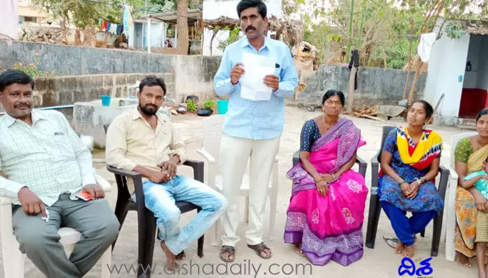 వారి ప్రవర్తన నచ్చకే టీఆర్ఎస్కు రాజీనామా చేస్తున్నాం వారి ప్రవర్తన నచ్చకే టీఆర్ఎస్కు రాజీనామా చేస్తున్నాం