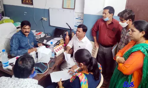 మంచిర్యాలలో ఫేక్ సర్టిఫికెట్స్‌తో వైద్యం చేస్తున్న ఉక్రెయిన్ డాక్టర్