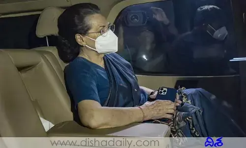 ఐదు రాష్ట్రాల పీసీసీ చీఫ్‌లు రాజీనామాలు సమర్పించండి: సోనియా గాంధీ