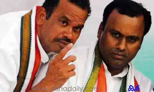 కాంగ్రెస్‌ కు గుడ్ బైై! కమలం గూటికి కోమటిరెడ్డి బ్రదర్స్!