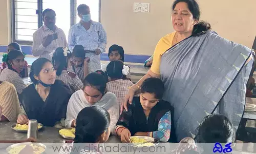 పాఠశాలకు సడెన్‌గా వచ్చిన మంత్రి.. ఆ తర్వాత ఏం జరిగిందంటే?