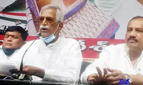 మమ్మల్ని అవమానించారు సరే.. కనీసం కేటీఆర్‌కు కూడా సమాచారమివ్వరా?