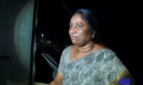 అతడి వెనుక ఎవరున్నారు.. చర్యలు ఎందుకు తీసుకోవడం లేదు..?