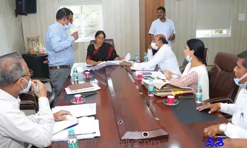 రావిర్యాల రైతులకు పరిహారం అందిస్తాం: మంత్రి సబితా ఇంద్రారెడ్డి