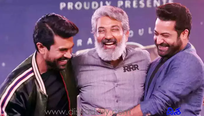 RRR హీరోల పాపులారిటీని ఫ్యాన్స్ మర్చిపోతారు: జక్కన్న RRR హీరోల పాపులారిటీని ఫ్యాన్స్ మర్చిపోతారు: జక్కన్న