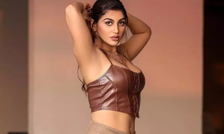 Actress Yashika Aannand Hottest Looks Ever Actress Yashika Aannand Hottest Looks Ever