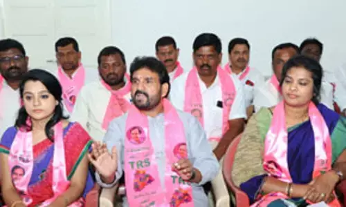 నన్ను మించిన మాస్ లేరు.. ఎమ్మెల్యే స్ట్రాంగ్ వార్నింగ్