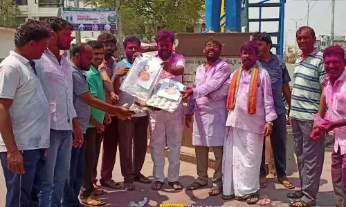 అచ్చంపేటలో చిన్న జీయర్ చిత్రపటం దగ్ధం.. ఆ ప్రాంతాన్ని ముట్టడిస్తామని వార్నింగ్