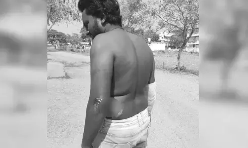 ఆ బార్ అండ్ రెస్టారెంట్ నిర్వాహకులు బరితెగించారు.. ప్రశ్నిస్తే దాడులు చేస్తున్నారు..
