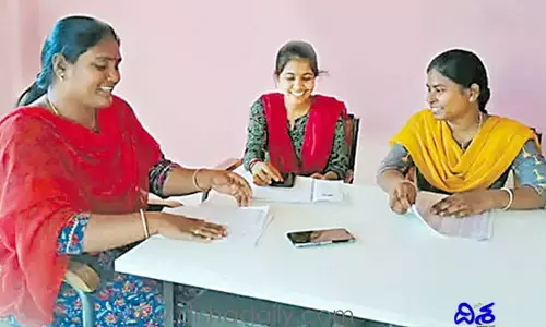 ముగ్గురు మౌనికలు.. ఒకే ఊరు, ఒకే బడి, ఒకే ఉద్యోగం