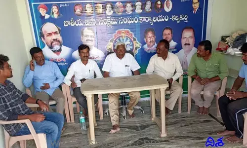 నిరుద్యోగులతో దోబుచులాడొద్దు: కోదండరాం