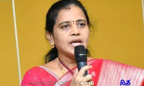 సీఎం జగన్ భజనలో మహిళా శిశు సంక్షేమ శాఖ మంత్రి: ఆచంట సునీత