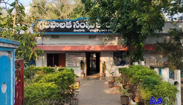 నన్ను ఏమి చేయాలేరు.. ఏమైనా జరుగుతే వారి పేర్లు చెప్పేస్తా నన్ను ఏమి చేయాలేరు.. ఏమైనా జరుగుతే వారి పేర్లు చెప్పేస్తా
