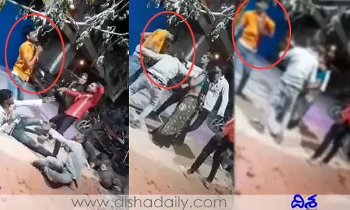 హోళీ వేడుకల్లో విషాదం.. డ్యాన్స్ చేస్తూ తనకు తానే పొడుచుకున్న యువకుడు (వీడియో)