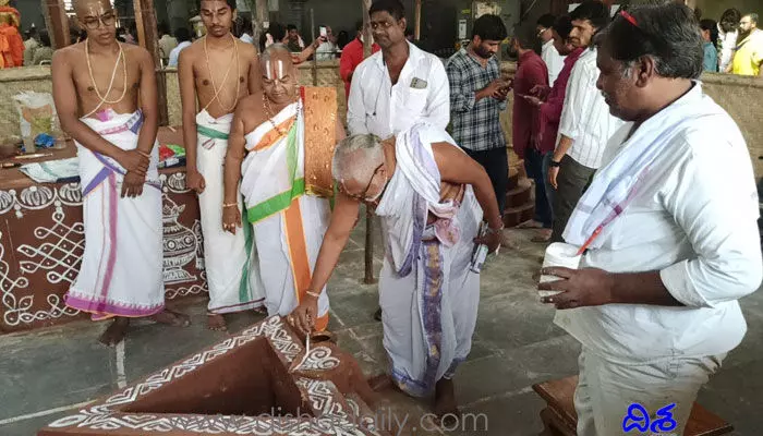 యాదాద్రి లక్ష్మీ నరసింహ.. పంచకుండాత్మక యాగానికి ఏర్పాట్లు పూర్తి యాదాద్రి లక్ష్మీ నరసింహ.. పంచకుండాత్మక యాగానికి ఏర్పాట్లు పూర్తి
