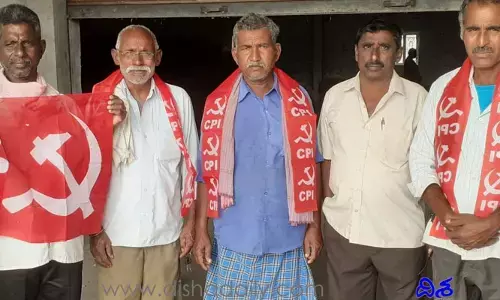 వారి నుండి రైతాంగాన్ని కాపాడండి: సీపీఐ
