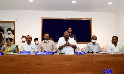 వాటికి ఆస్కారం లేకుండా.. నేరుగా వారి ఖాతాలోకే డబ్బు జమ: మంత్రి గంగుల
