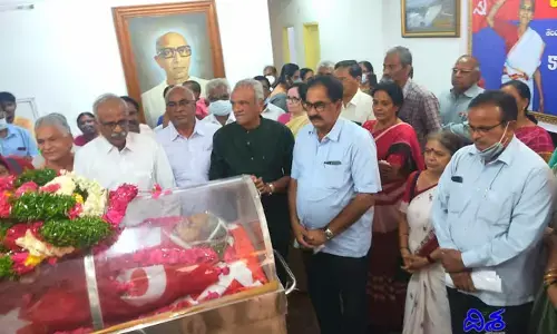 జోహార్‌ స్వరాజ్యమ్మ దద్దరిల్లిన ఎంబీ భవన్‌.. ఘనంగా నివాళులు