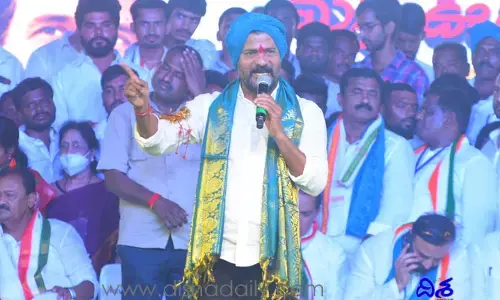 ఉప్పెనలా వస్తా.. సునామి సృష్టిస్తా.. కామారెడ్డి జిల్లా బహిరంగ సభలో రేవంత్ రెడ్డి