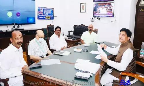తెలంగాణలో ఆ పథకం అమలు కాక రైతులు నష్టపోతున్నారు..