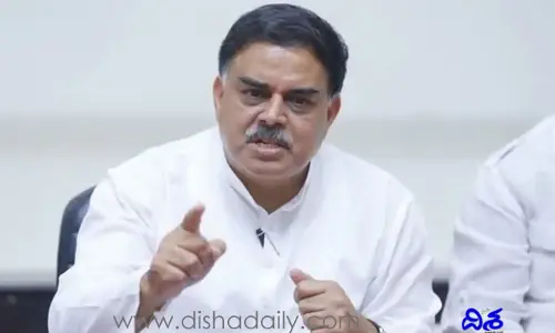 ప్రజల ఆత్మ గౌరవాన్ని దెబ్బ తీస్తున్న వైసీపీ ప్రభుత్వం: నాదెండ్ల మనోహర్