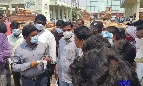 దిశ ఎఫెక్ట్‌: కలెక్టర్ సడన్ ఎంట్రీ.. వెంటనే కొత్త నాటకానికి తెరలేపిన అధికారులు