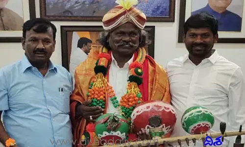 మొగులయ్యకు కేంద్రమంత్రి సత్కారం