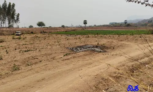 పెద్దపల్లి జిల్లాలో భూ వివాదం.. ఆ సర్పంచ్ పై వేటు పడుతుందా..? లేదా రాజీనామా చేస్తాడా..?