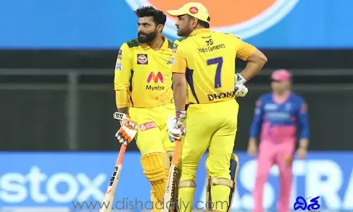 కీలక నిర్ణయం తీసుకున్న ధోని.. చెన్నై కెప్టెన్సీ బాధ్యతలు అతనికే..