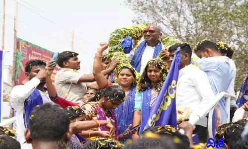 ఐటీ దాడులు తప్పించుకోవడానికే ఫ్రంట్ నాటకాలు: ఆర్ఎస్ ప్రవీణ్ కూమార్