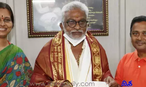టీటీడీకి దుబాయ్ భక్తుడు రూ. కోటి విరాళం