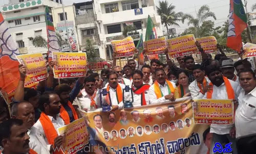 సీఎం చేసిన తప్పులు కప్పిపుచ్చేందుకే కేంద్రంపై విమర్శలు