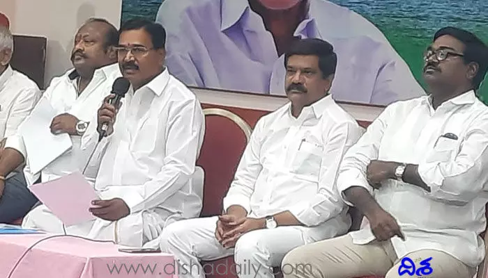 ఉగాది తర్వాత ఉగ్ర తెలంగాణ.. మంత్రి పువ్వాడ కీలక వ్యాఖ్యలు ఉగాది తర్వాత ఉగ్ర తెలంగాణ.. మంత్రి పువ్వాడ కీలక వ్యాఖ్యలు