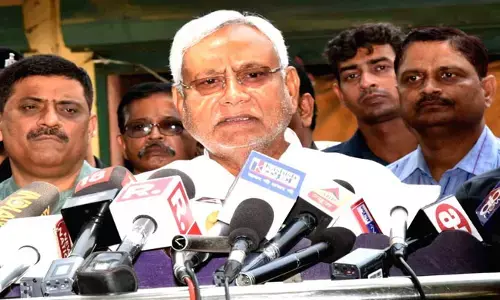 సీఎం పర్యటనలో భద్రతా వైఫల్యం.. సీఎం పై దాడికి ప్రయత్నించిన యువకుడు