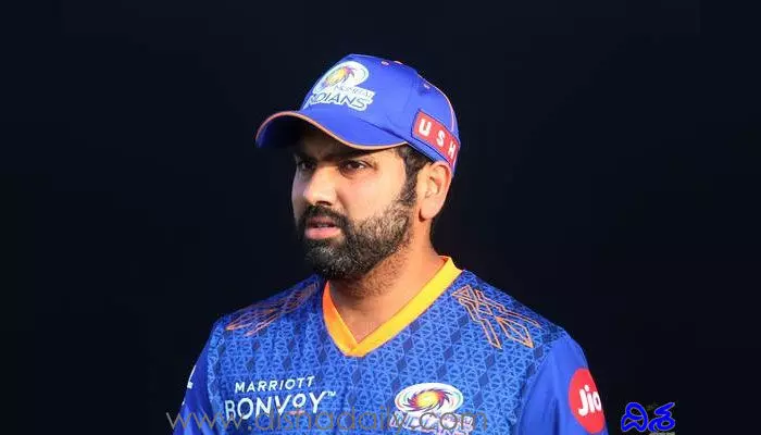 రోహిత్ శర్మకు భారీ షాక్.. రూ.12 లక్షల జరిమానా రోహిత్ శర్మకు భారీ షాక్.. రూ.12 లక్షల జరిమానా