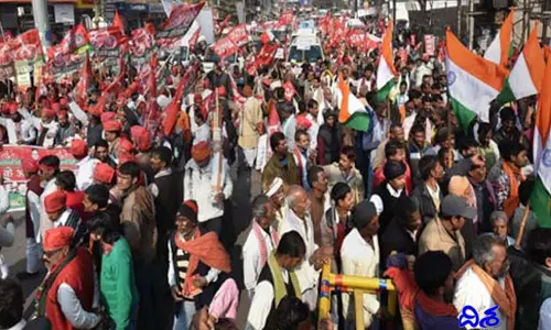 బ్రేకింగ్: నేడు, రేపు భారత్ బంద్.. రోడ్డెక్కిన కార్మిక సంఘాలు..