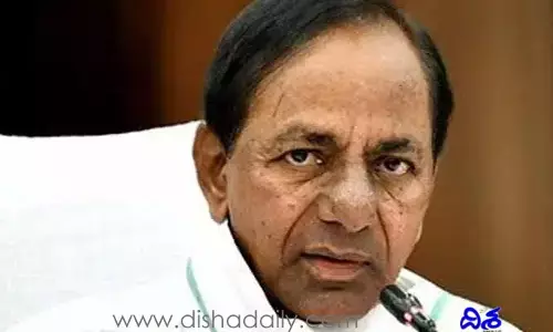 కేసీఆర్‌పై భారీ కుట్ర.. ఆ ముగ్గురు ప్లాన్..  బీజేపీ ఎంపీ సంచలన వ్యాఖ్యలు
